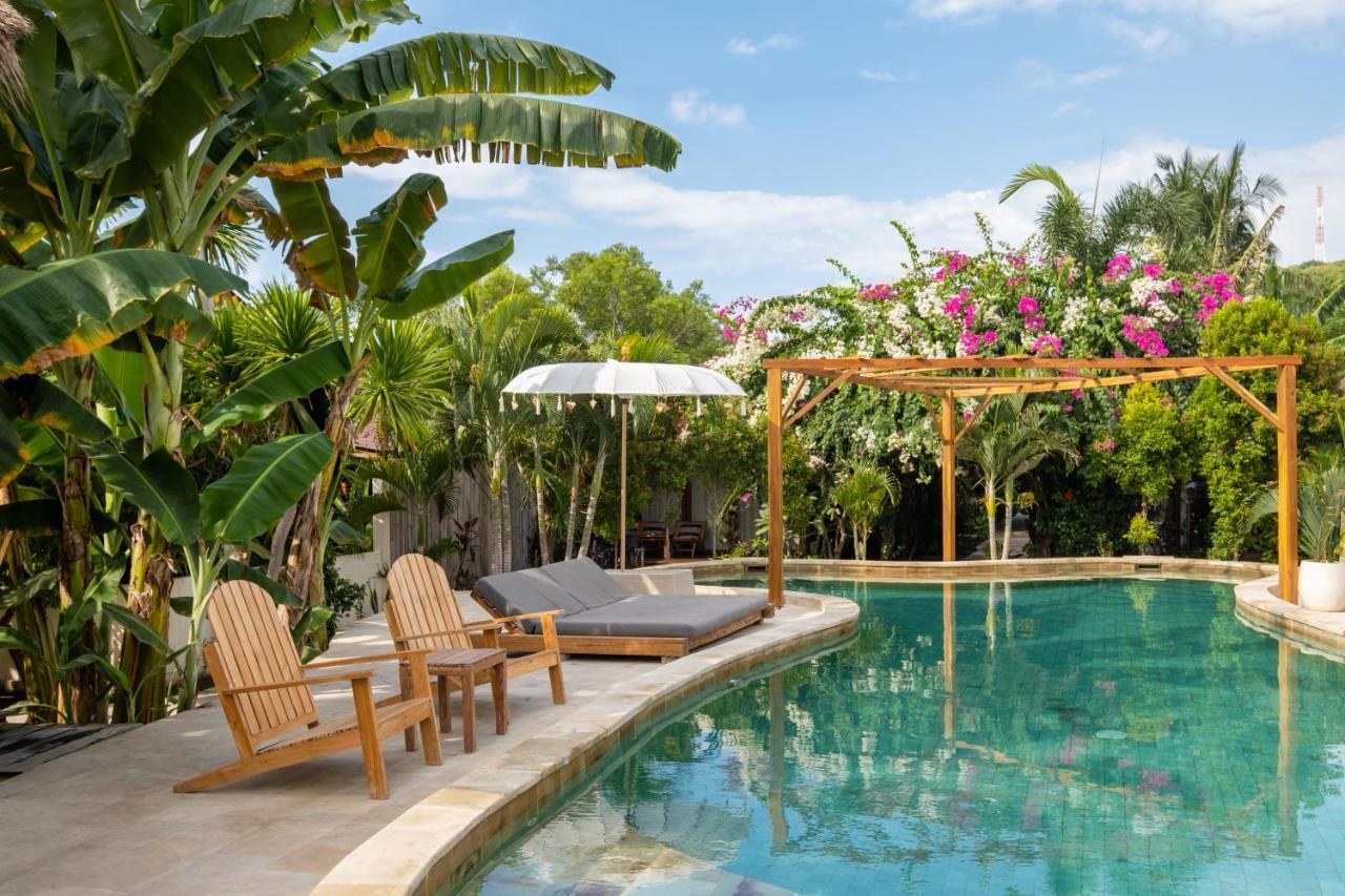Gili Teak Beach Front Resort Gili Trawangan Extérieur photo